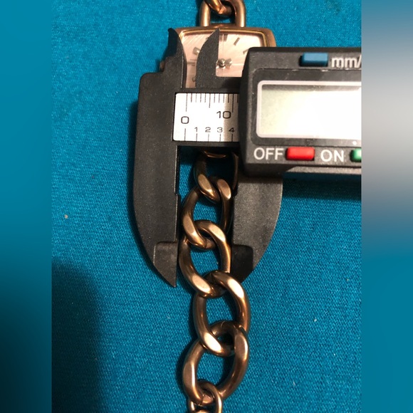 Ladies Fossil Analog Watch With Brown polished Chain Link Band ES - Picture 13 of 15